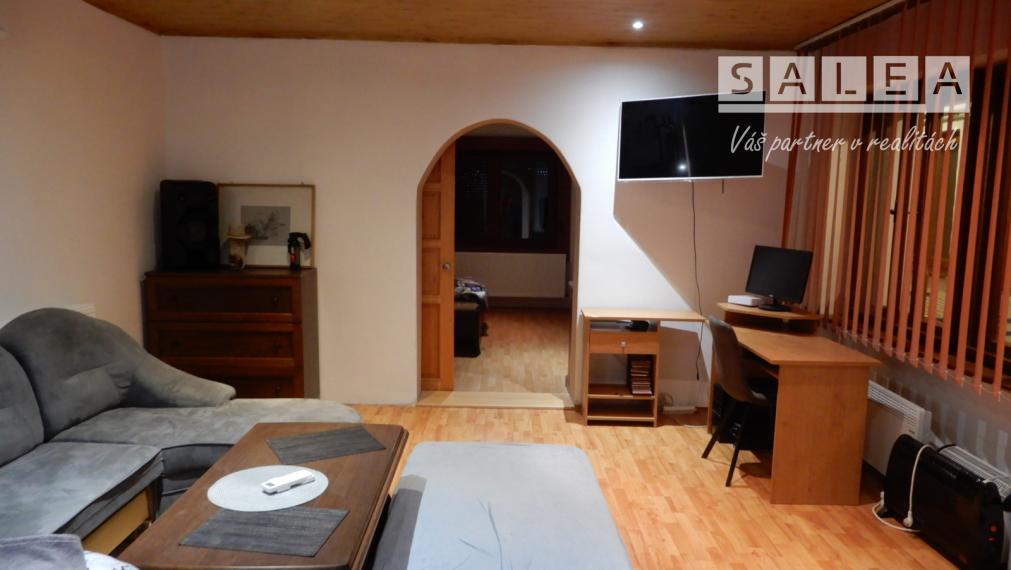 Rodinný dom, 210 m2, garáž, bazén,   Nýrovce, okr. Levice