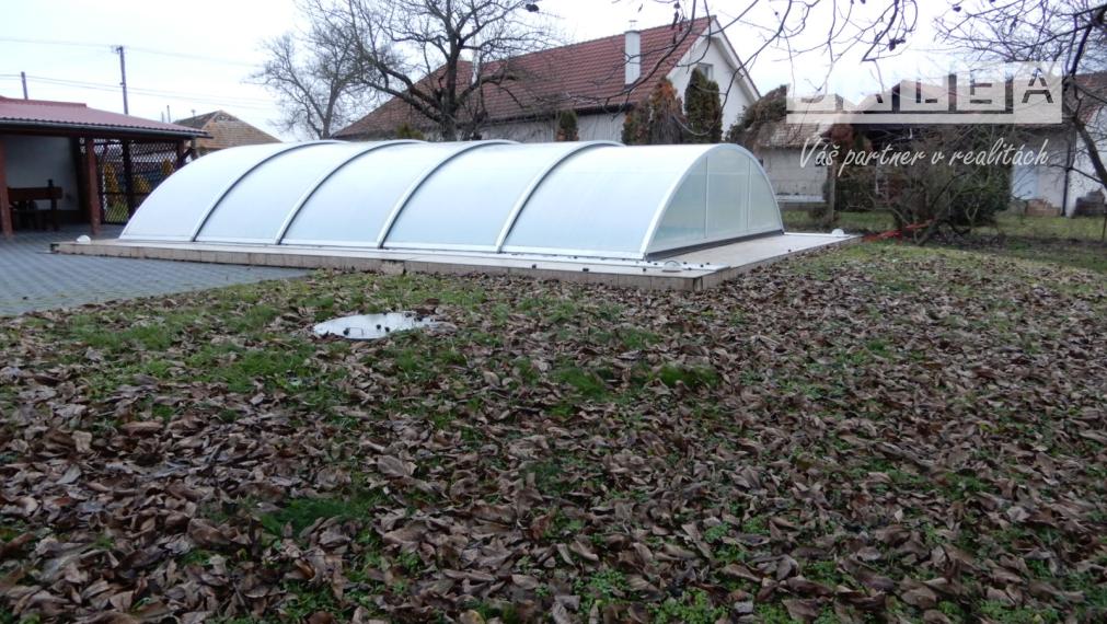 Rodinný dom, 210 m2, garáž, bazén,   Nýrovce, okr. Levice