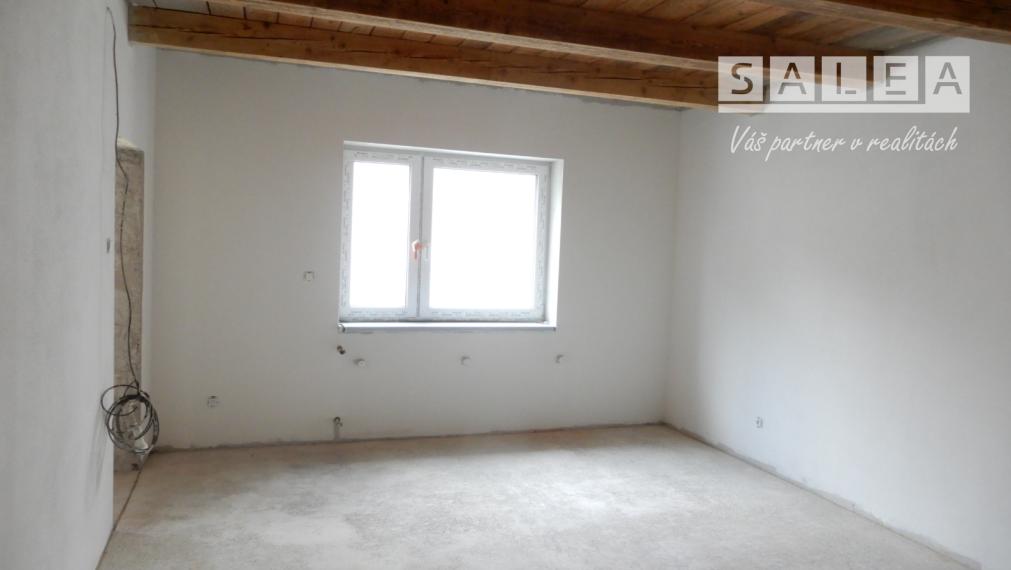 Pekný rodinný dom, 300 m2, kompletná rekonštrukcia, Hronské Kľačany, okr. Levice