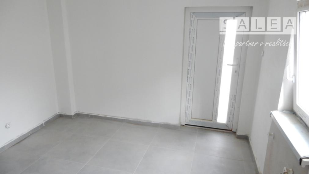 Pekný rodinný dom, 300 m2, kompletná rekonštrukcia, Hronské Kľačany, okr. Levice