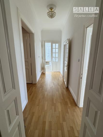 3 izbový rodinný dom s veľkorysým pozemkom 943 m2 v Šali po kompletnej krásnej rekonštrukcii