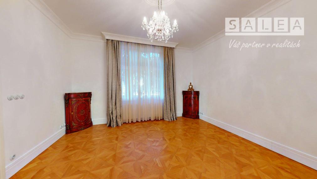 3 izbový rodinný dom s veľkorysým pozemkom 943 m2 v Šali po kompletnej krásnej rekonštrukcii