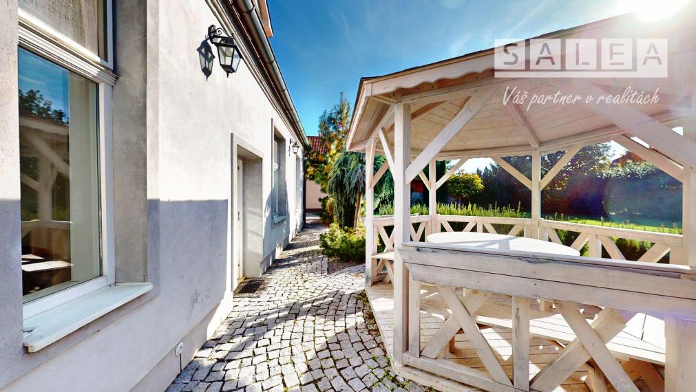 3 izbový rodinný dom s veľkorysým pozemkom 943 m2 v Šali po kompletnej krásnej rekonštrukcii