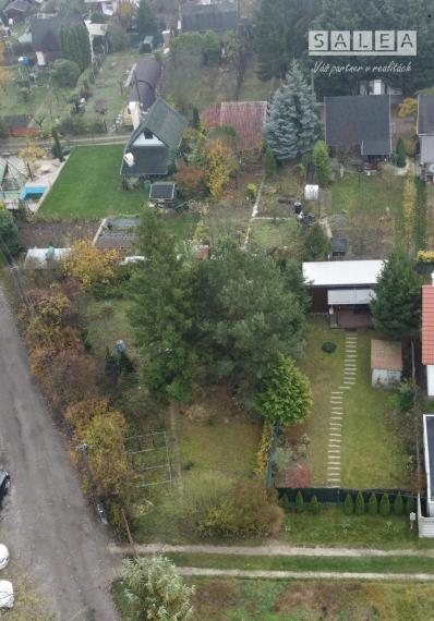 Krásna záhrada s chatkou v Kráľovej nad Váhom EXKLUZÍVNE