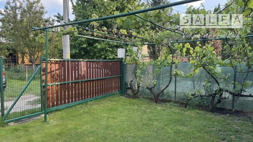 Krásna záhrada v Kráľovej nad Váhom 260 m2 v OV