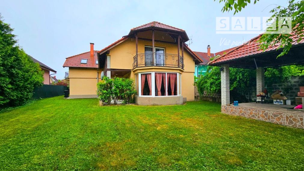 Vila dom 452m2 na pozemku 713m2,centre mesta Dunajská streda