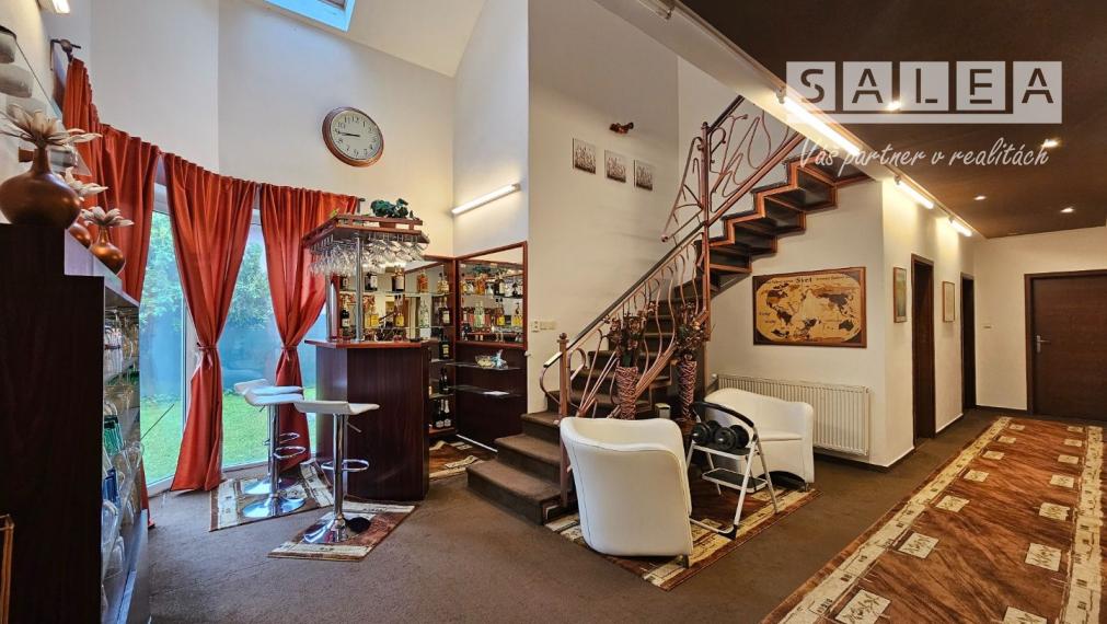 Vila dom 452m2 na pozemku 713m2,centre mesta Dunajská streda