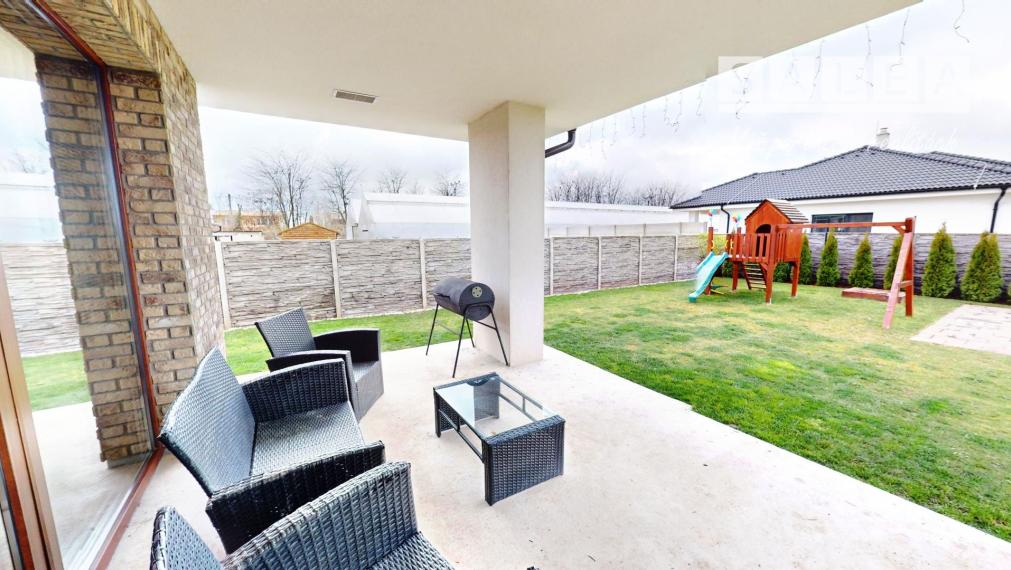 5-izbový Bungalov 226m2 na pozemku 886m2. Kajal