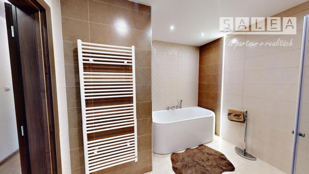 5-izbový Bungalov 226m2 na pozemku 886m2. Kajal