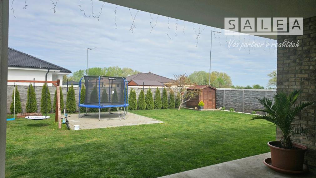 5-izbový Bungalov 226m2 na pozemku 886m2. Kajal