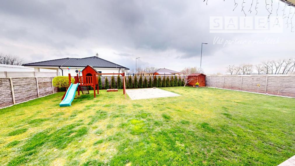 5-izbový Bungalov 226m2 na pozemku 886m2. Kajal