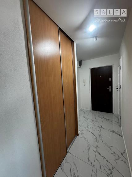 LUXUSNÝ ŠTART: Kompletne zariadený 2-izbový byt po novej rekonštrukcii – Za Hornádom v Spišskej Novej Vsi