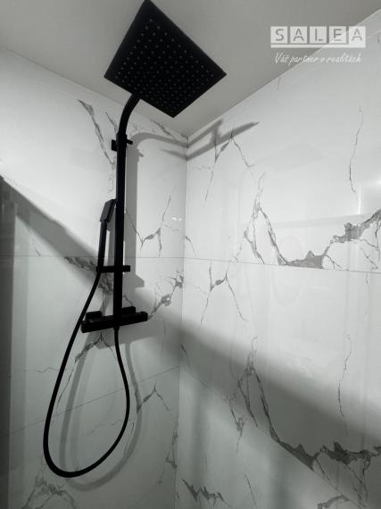 LUXUSNÝ ŠTART: Kompletne zariadený 2-izbový byt po novej rekonštrukcii – Za Hornádom v Spišskej Novej Vsi