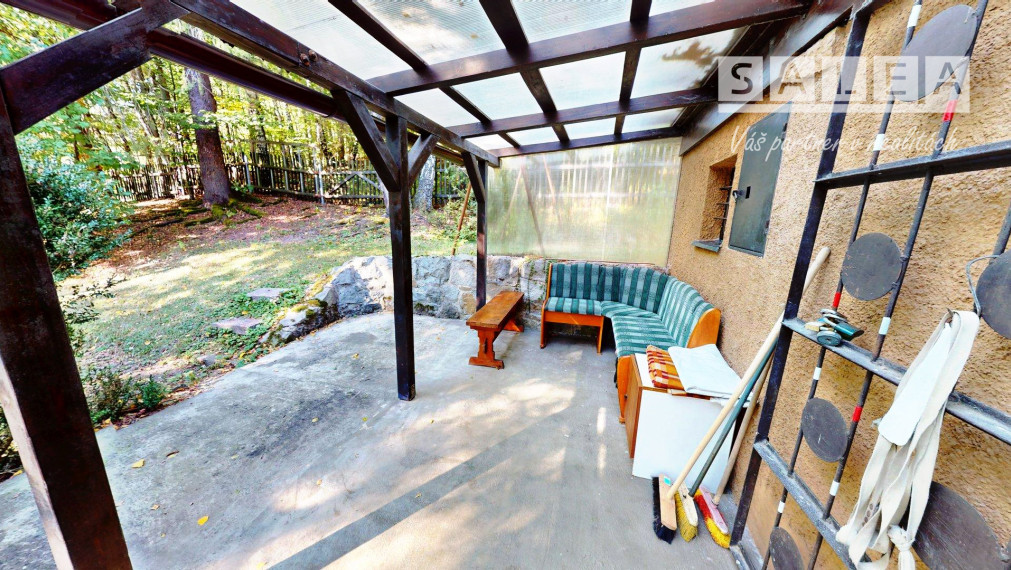 CHATA UPROSTRED LESA, POZEMOK 1782m2, ČADCA - BREHY