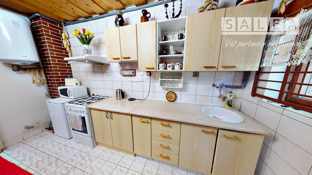 CHATA UPROSTRED LESA, POZEMOK 1782m2, ČADCA - BREHY