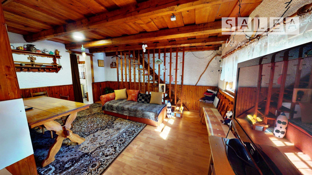 CHATA UPROSTRED LESA, POZEMOK 1782m2, ČADCA - BREHY