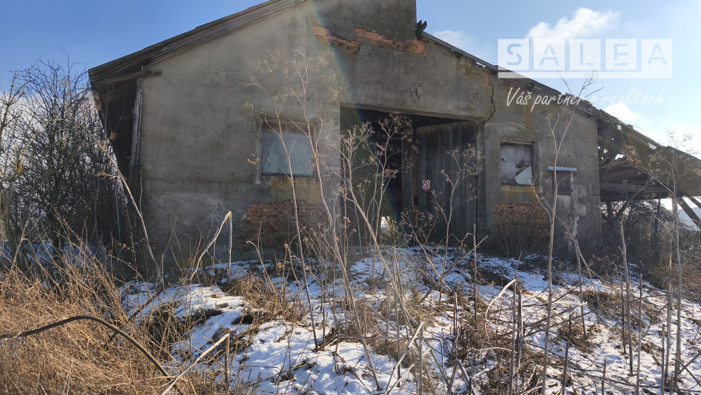 Na predaj ovčín s pozemkom o výmere 690m2.