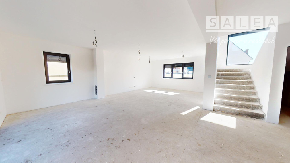 Exkluzívny poschodový dom v lukratívnej lokalite v Čunove, 286 m2, slnečný pozemok 571 m2