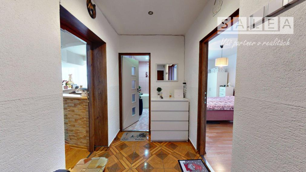 RAJEC - 2-IZBOVÝ BYT PO KOMPLETNEJ REKONŠTRUKCII