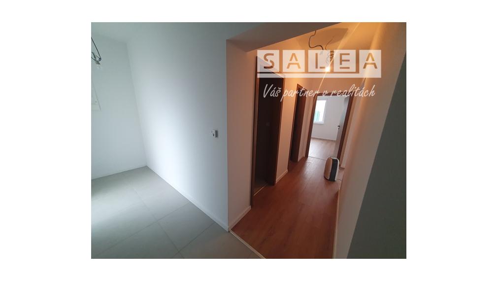 RD 4x izba + kuchyňa (200m2)+3x parkovanie Dvorníky pri HC