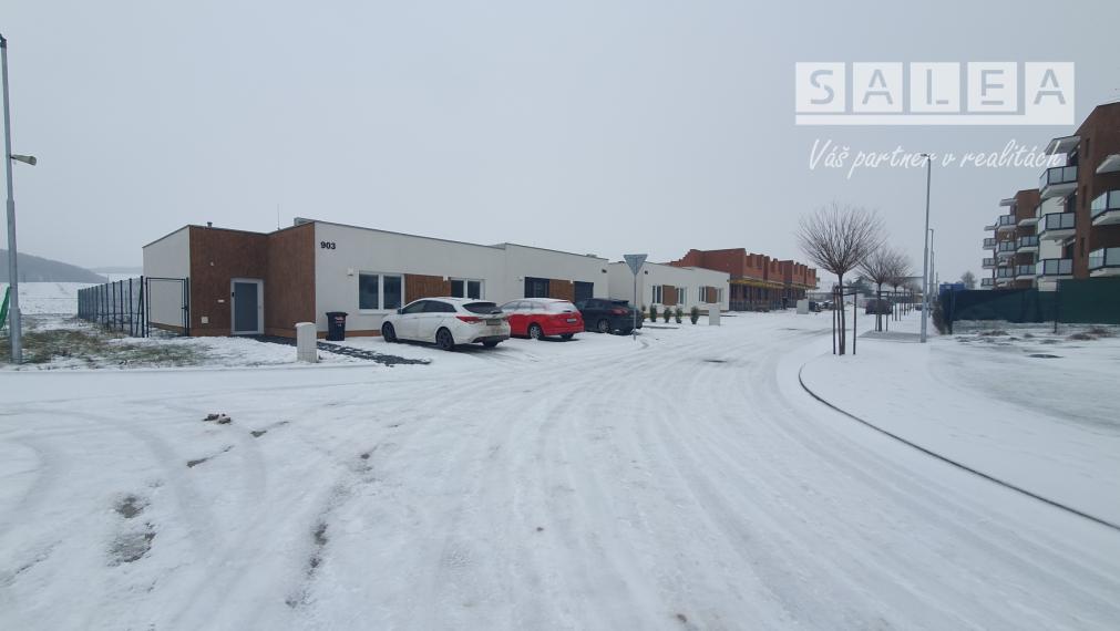 RD 4x izba + kuchyňa (200m2)+3x parkovanie Dvorníky pri HC