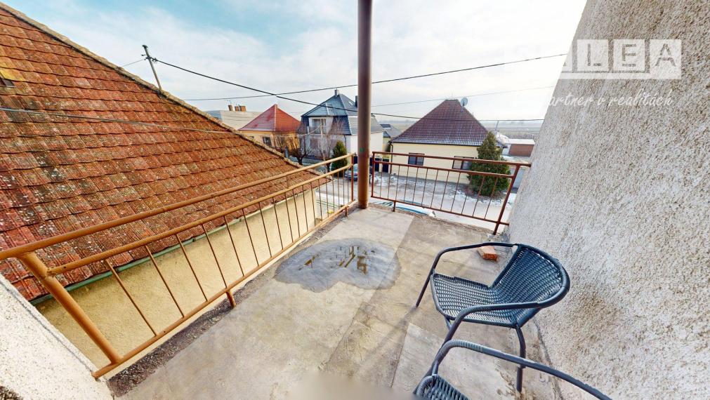 Exkluzívne na predaj  4-izbový poschodový rodinný dom