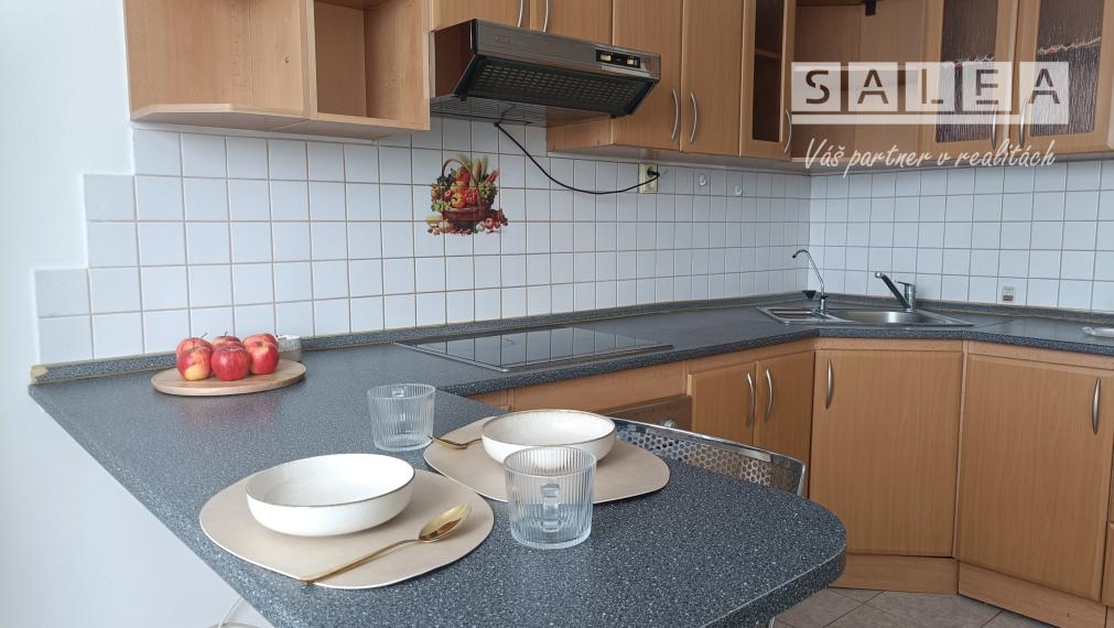 Priestranný 1-izbový byt v top lokalite Šale – ideálny štart aj istá investícia