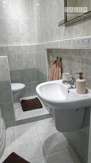 Priestranný 1-izbový byt v top lokalite Šale – ideálny štart aj istá investícia