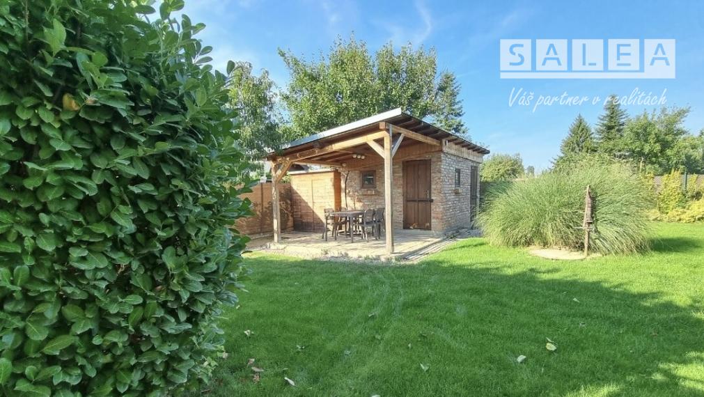 Krásna záhrada v Šali 305 m2 s chatkou pri futbalovom štadióne