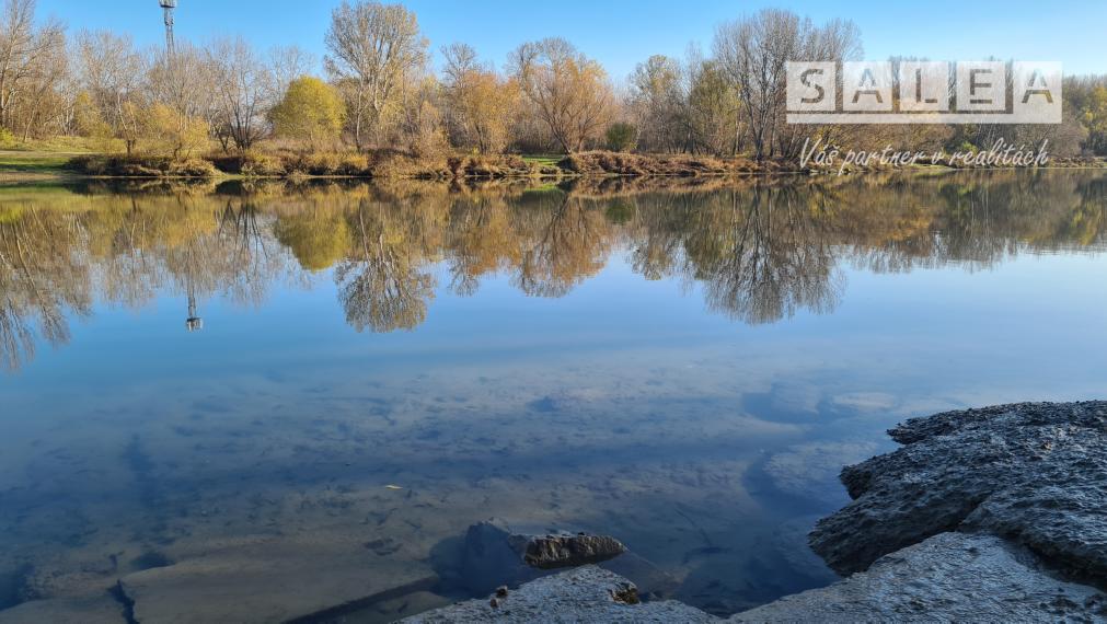 Krásna záhrada s chatkou v Kráľovej nad Váhom EXKLUZÍVNE