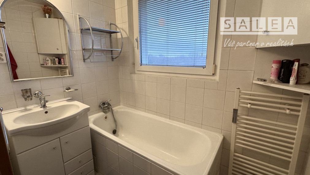 4 izbový byt, veľký byt 82,9 m2 ul. Mostová Šaľa