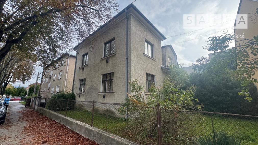 3-izbový veľký byt Martin - centrum , pôvodný stav, záhrada