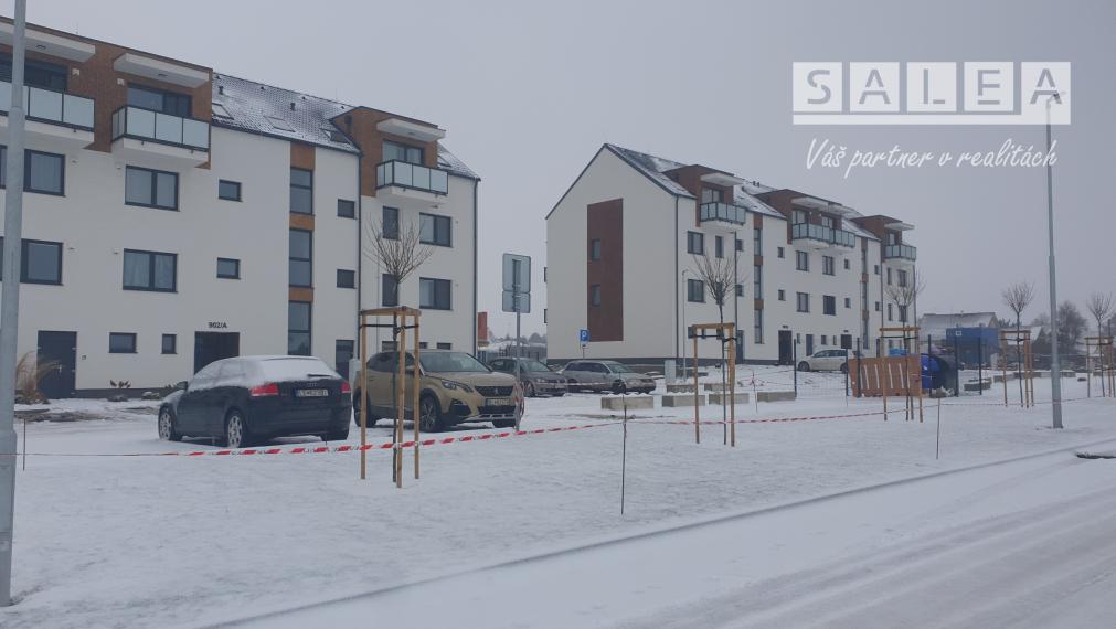 POSLEDNÝ 1-izbový byt+balkón  41m2 Dvorníky pri Hlohovci