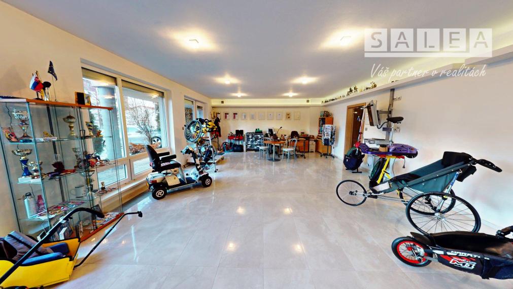 OBCHODNÝ PRIESTOR S KANCELÁRIOU, 98,60 m², ŽILINA – ŠAŠVÁRKA