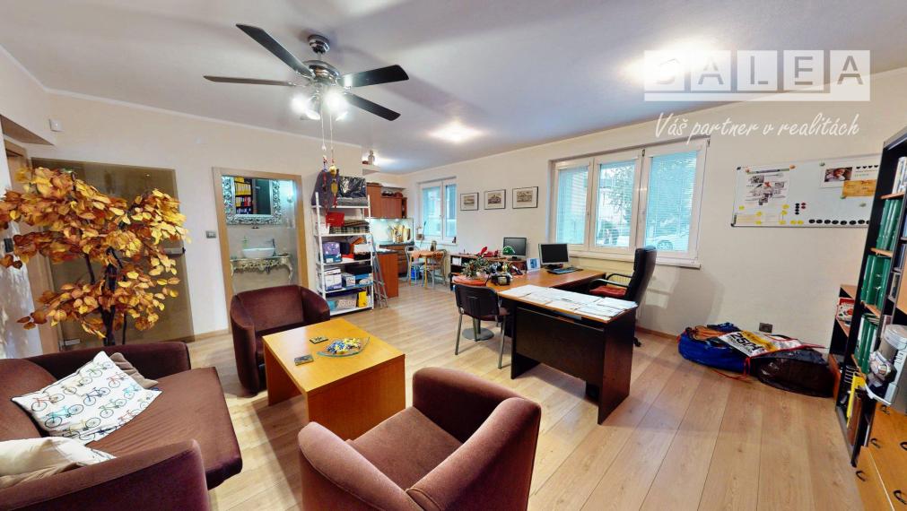 OBCHODNÝ PRIESTOR S KANCELÁRIOU, 98,60 m², ŽILINA – ŠAŠVÁRKA