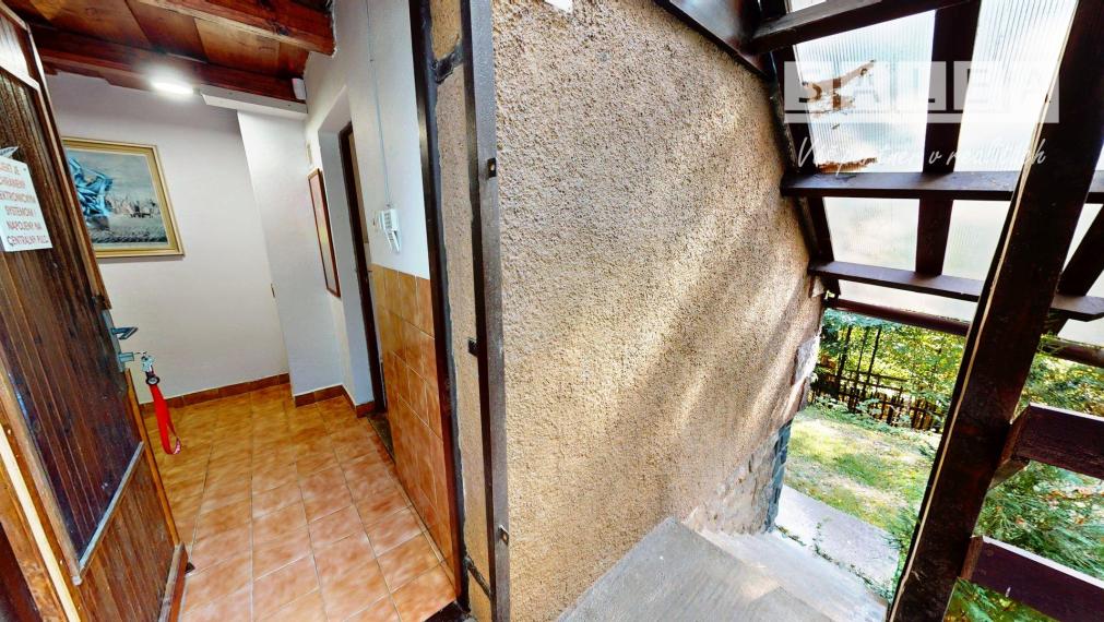 CHATA UPROSTRED LESA, POZEMOK 1782m2, ČADCA - BREHY