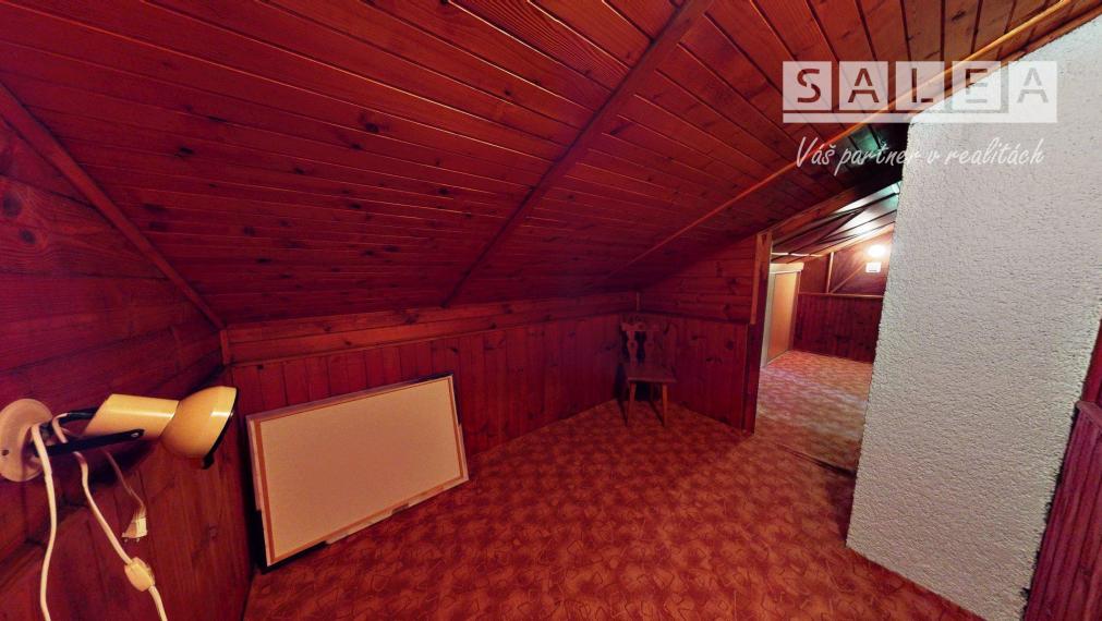 CHATA UPROSTRED LESA, POZEMOK 1782m2, ČADCA - BREHY