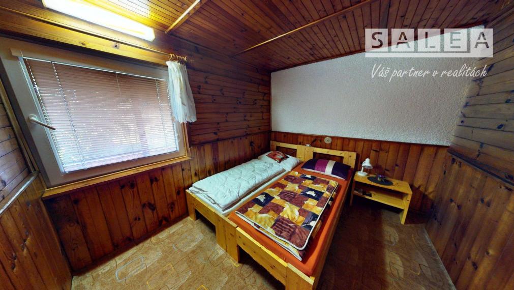 CHATA UPROSTRED LESA, POZEMOK 1782m2, ČADCA - BREHY