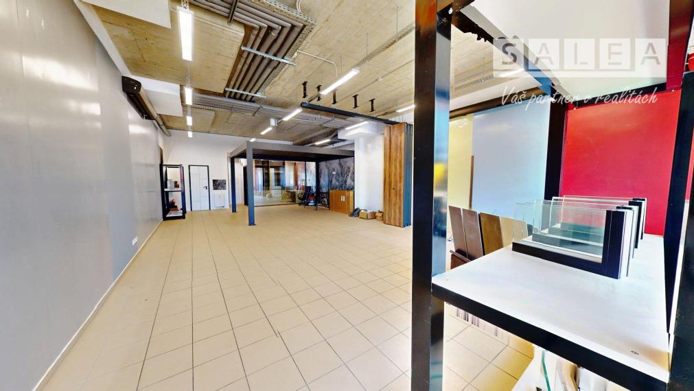 OBCHODNÝ PRIESTOR, 91m2, ŽILINA - CENTRUM, PRI OC DUBEŇ