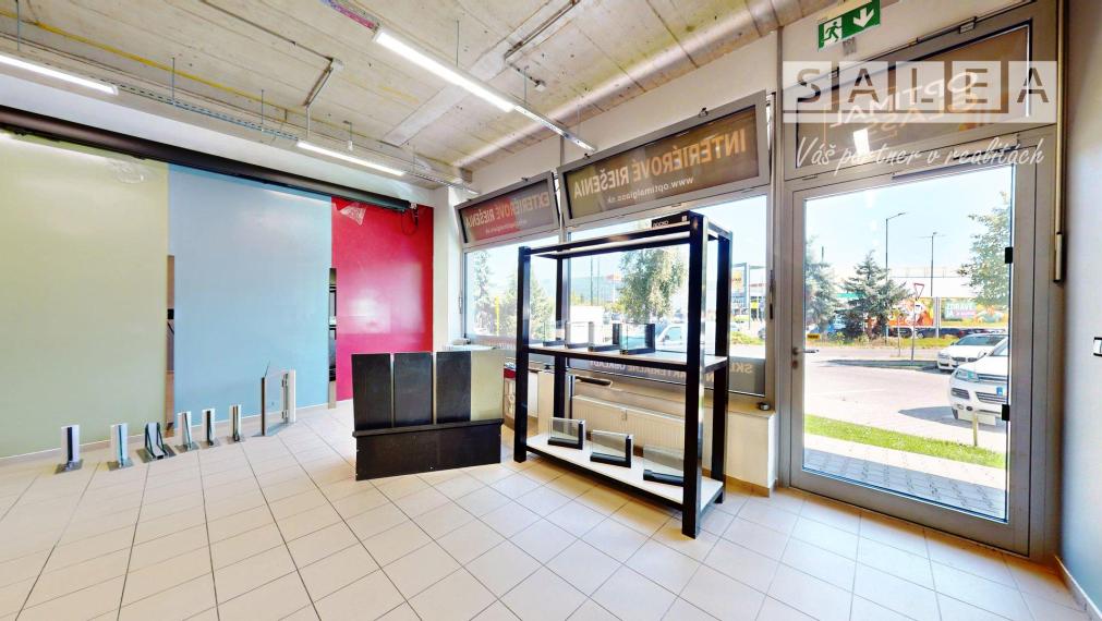 OBCHODNÝ PRIESTOR, 91m2, ŽILINA - CENTRUM, PRI OC DUBEŇ