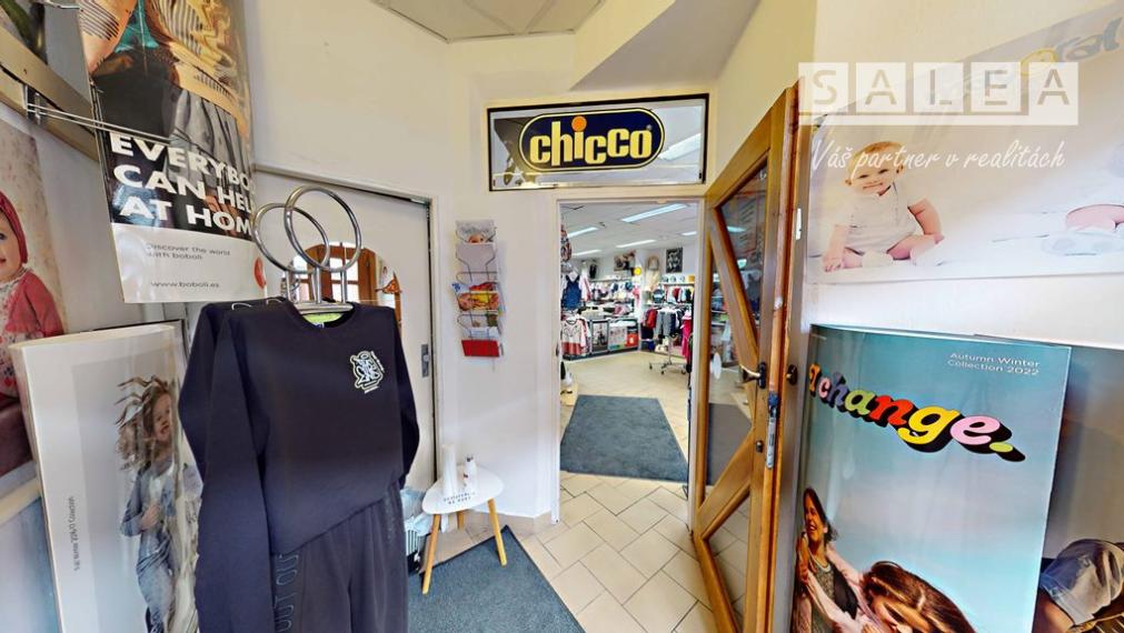 RODINNÝ DOM V CENTRE MESTA, PODLAHOVÁ PLOCHA 248m2, ŽILINA