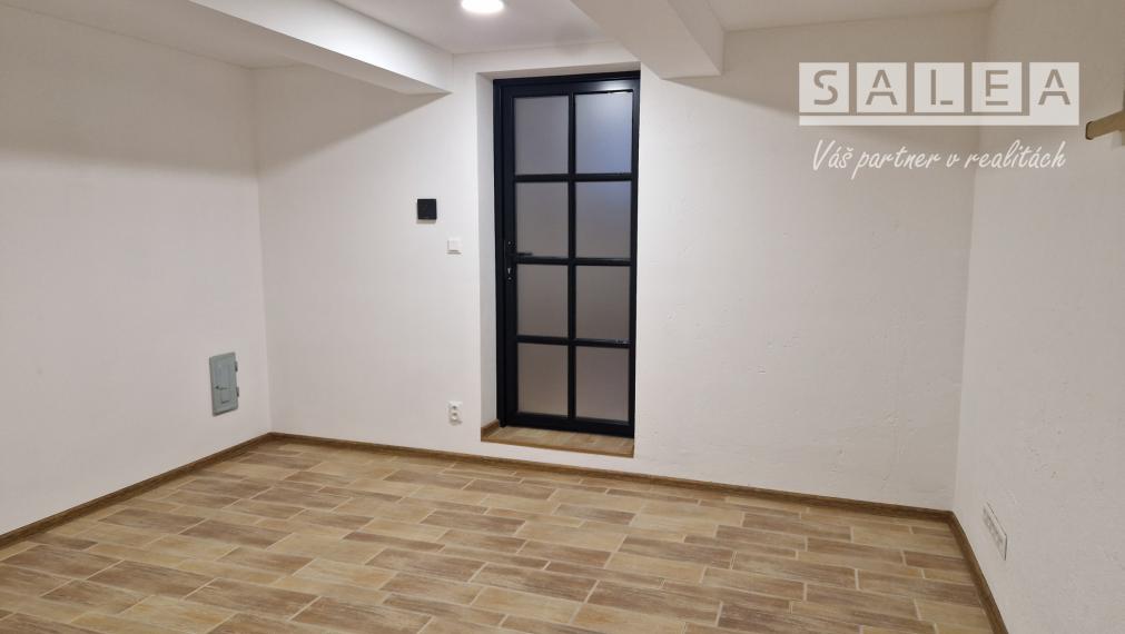 Prenájom pre pestrú ponuku služieb pešia zóna Šaľa 200 m2 alebo po miestnostiach