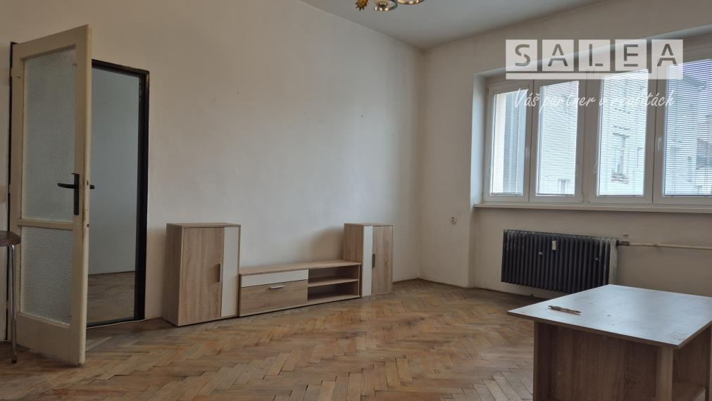 Na predaj 3 - izbový byt v meste Vrbové.