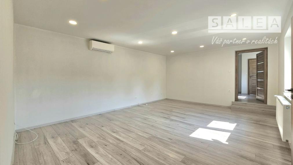 Priestranný 4i-Rodinný dom 166m2 na pozemku 1315m2 Vozokany.