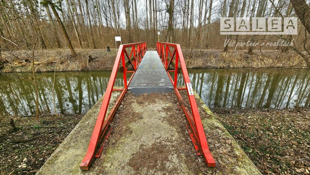 Priestranný 4i-Rodinný dom 166m2 na pozemku 1315m2 Vozokany.