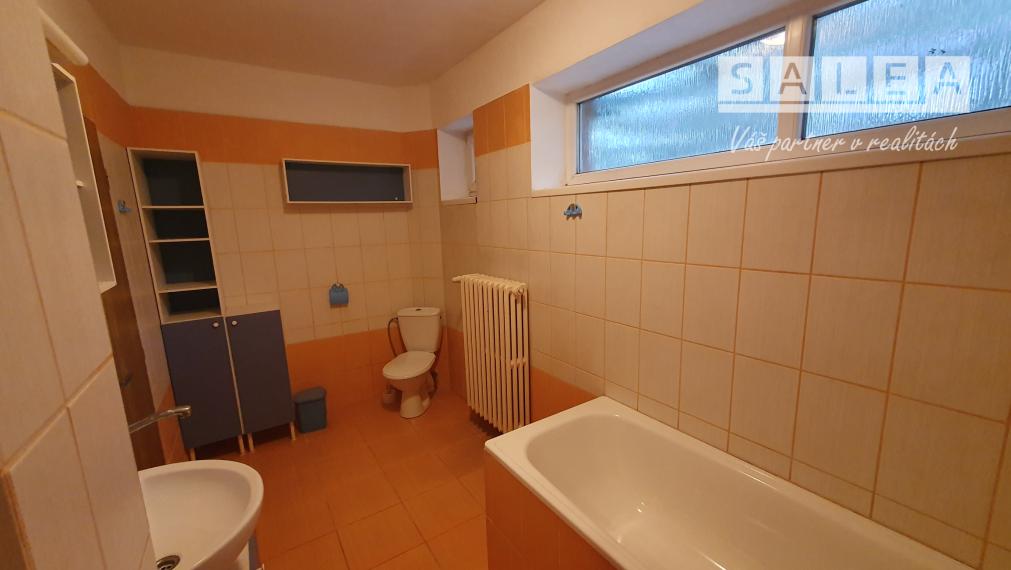 Rodinný dom (5-izbový)+garáž+1x parking Komenského Piešťany