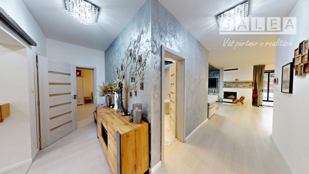 4-izb. zariadený rodinný dom 1241m2 Dvorníky pri Hlohovci,