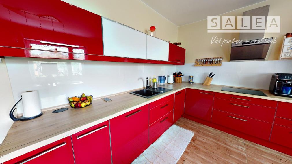 RD 4-izbový+kuchyňa+3x parkovanie (1090m2) Dubová Piešťany