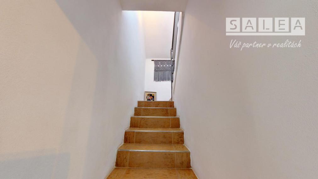 RD 4-izbový+kuchyňa+3x parkovanie (1090m2) Dubová Piešťany