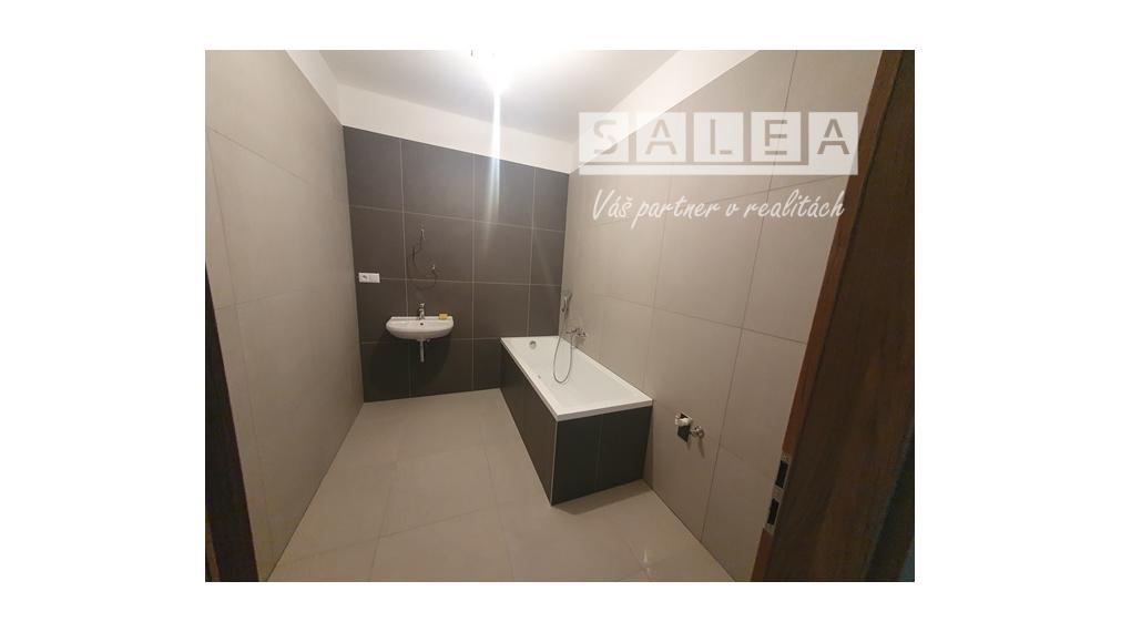 POSLEDNÝ 4-izb.RD+kuchyňa (400m2)+3x park. Dvorníky pri HC